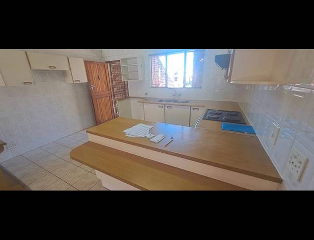 2 BEDROOM TOWNHOUSE FOR SALE IN BARTLETT